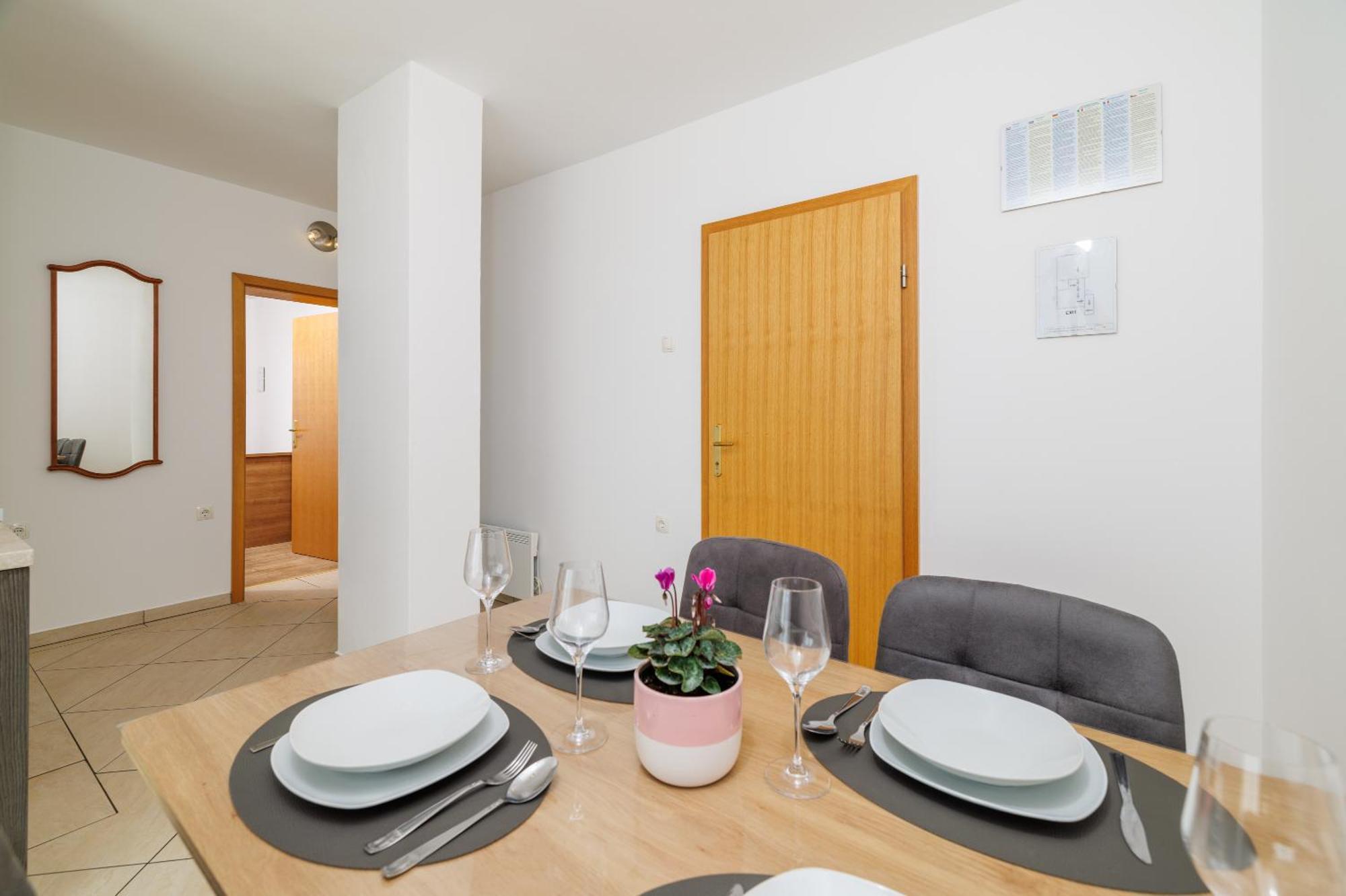 Apartments Maja Dramalj Luaran gambar